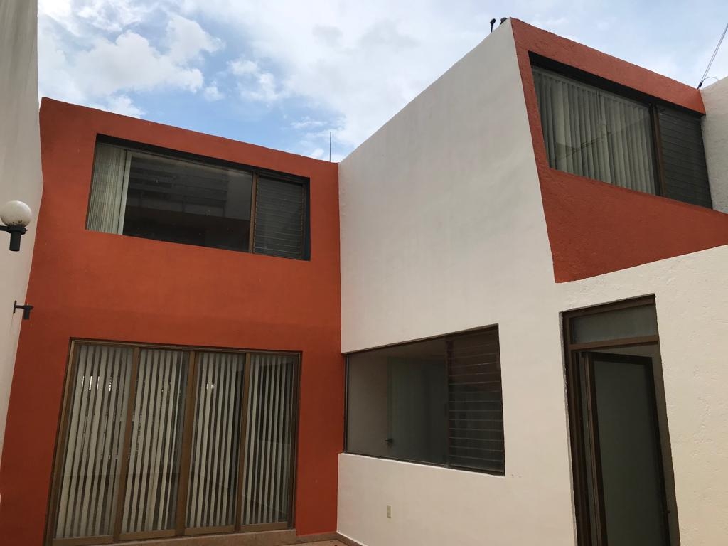#1042 - Casa para Venta en Morelia - MN