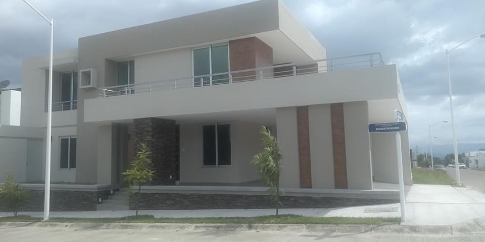 #1456 - Casa para Venta en Villa de Alvarez - CL