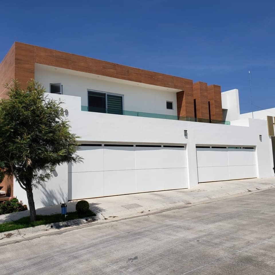 #1919 - Casa para Venta en Villa de Alvarez - CL