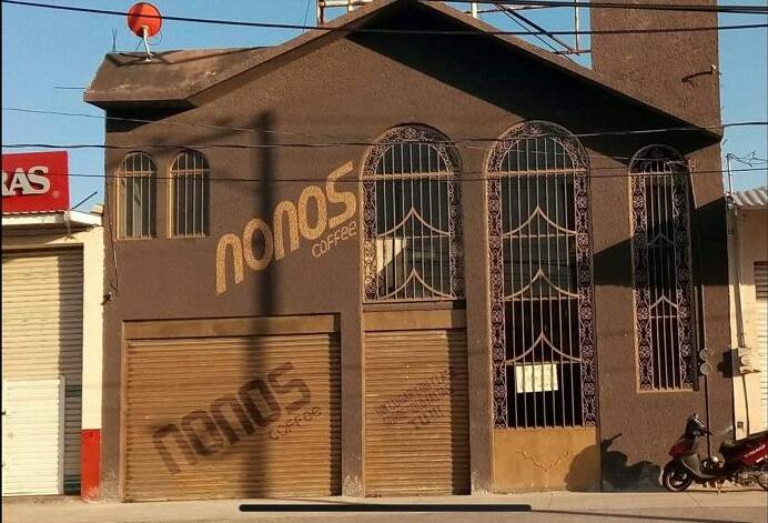 #2383 - EDIFICIO CON LOCALES COMERCIALES Y CASA HABITACION para Venta en Uriangato - GT