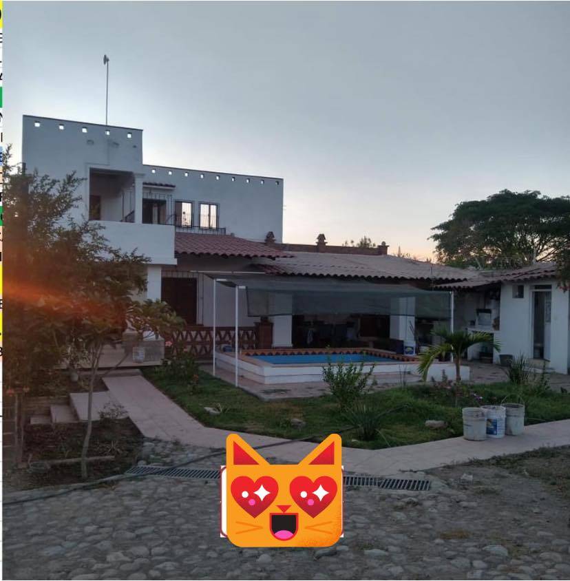 #2449 - Casa para Venta en Villa de Alvarez - CL