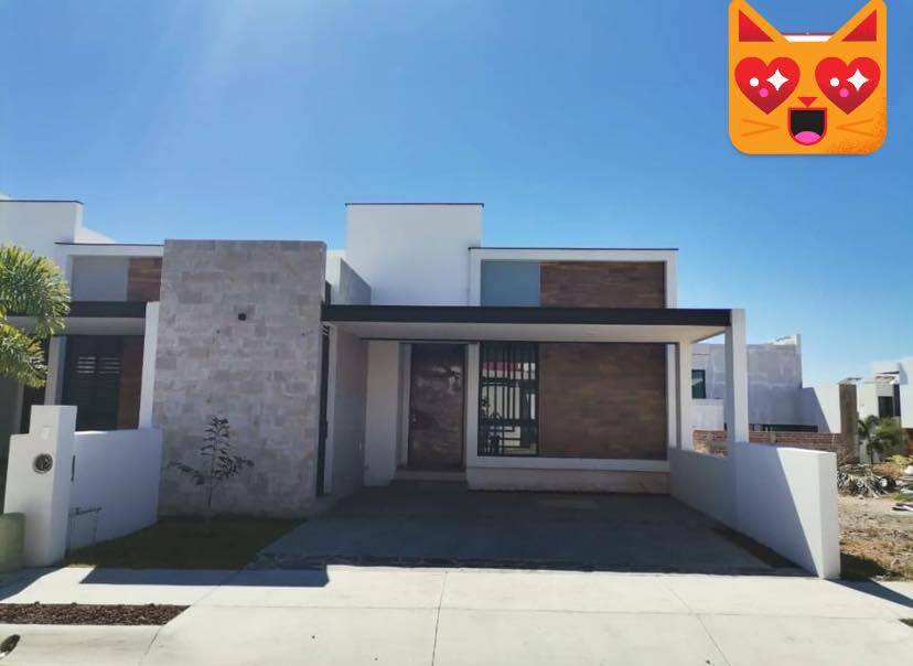 #2573 - Casa para Venta en Villa de Alvarez - CL
