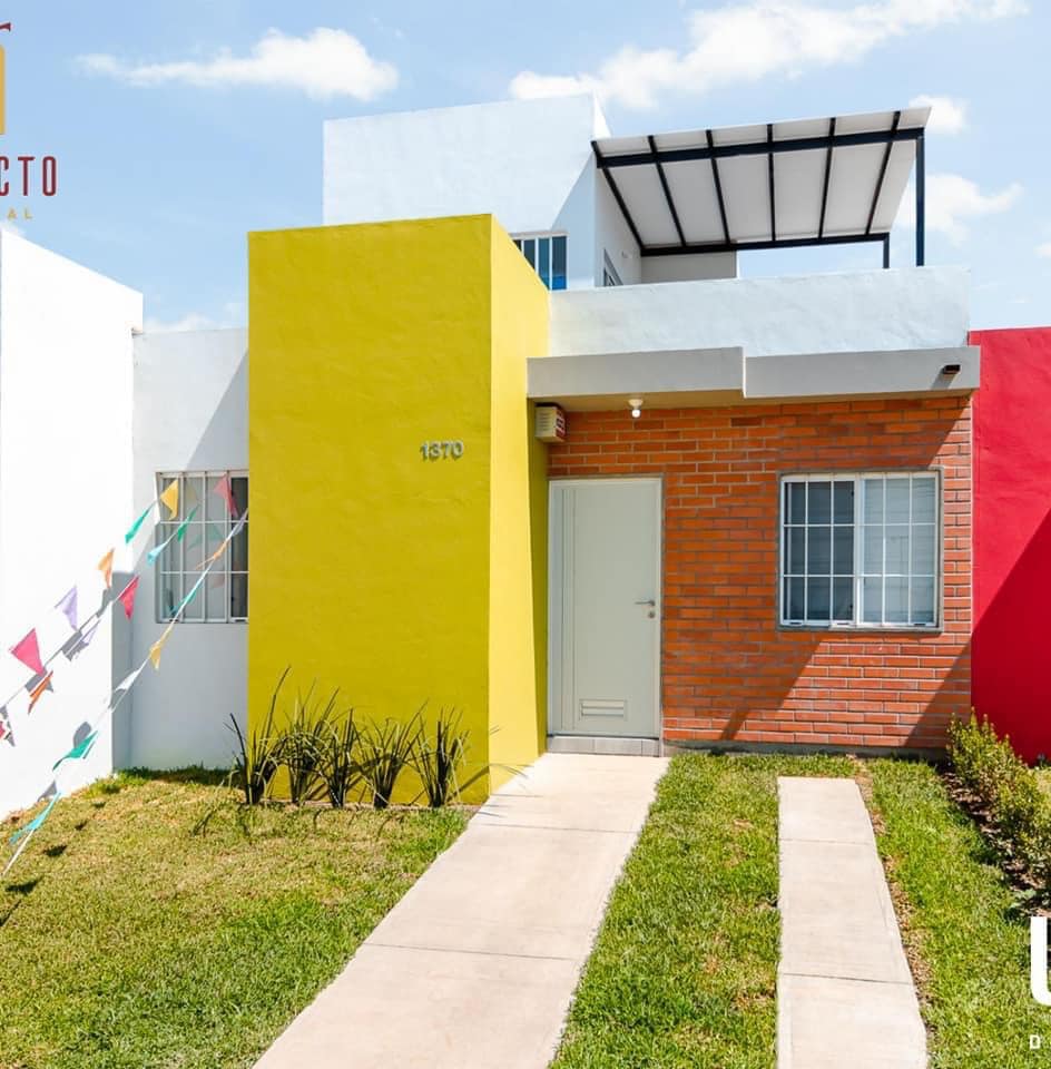 #2731 - Casa para Venta en Villa de Alvarez - CL