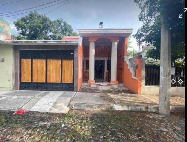 #2745 - Casa para Venta en Colima - CL