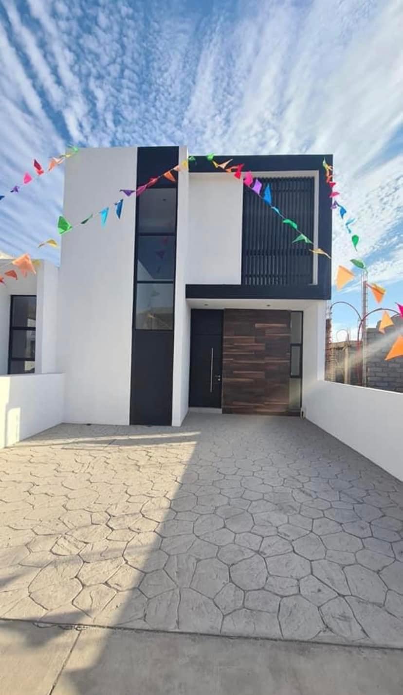 #4844 - Casa para Venta en Villa de Alvarez - CL