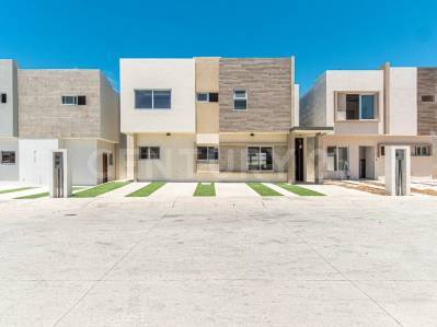 #3327 - Casa para Venta en Tijuana - BC