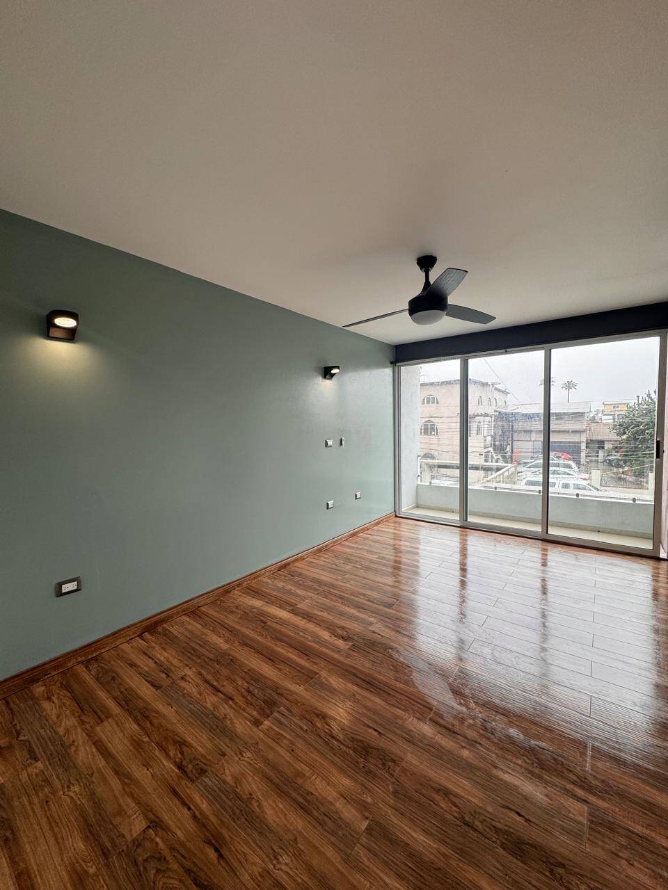 #5448 - Casa para Venta en Playas de Rosarito - BC