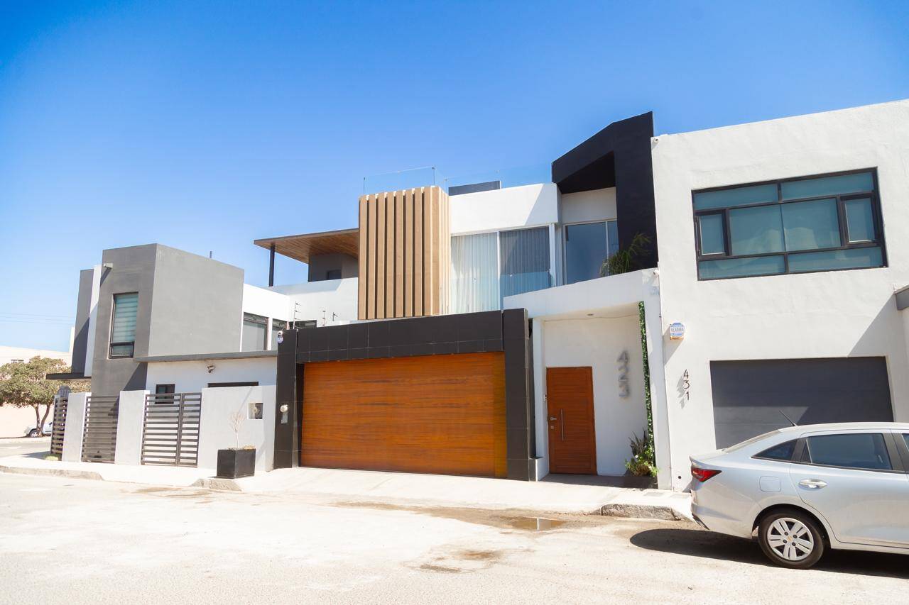 #5546 - Casa para Venta en Ensenada - BC