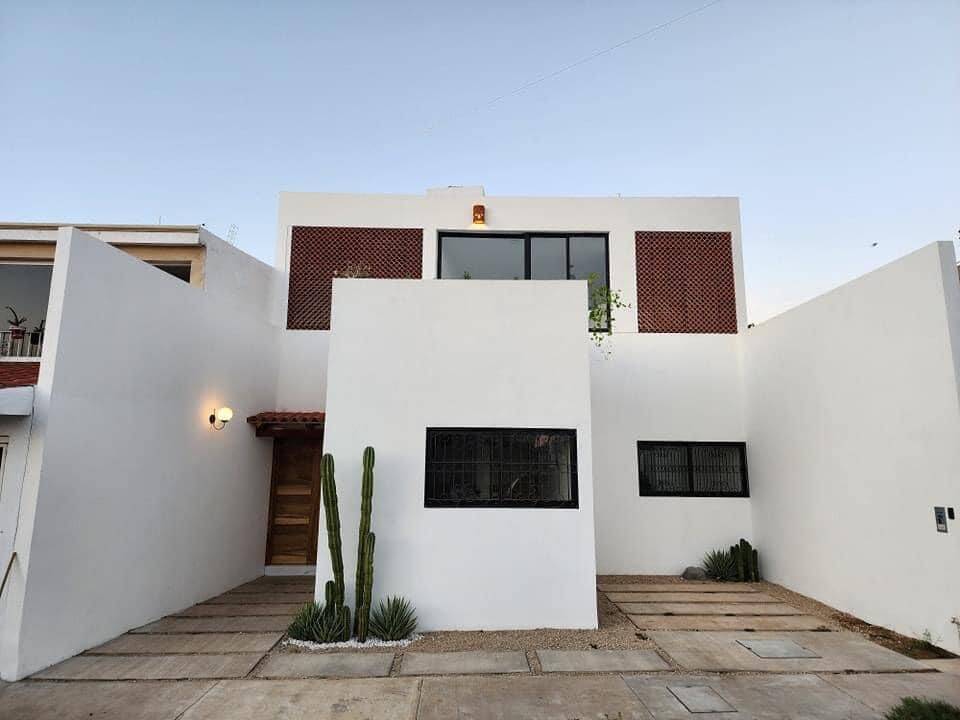 #5554 - Casa para Venta en Villa de Alvarez - CL