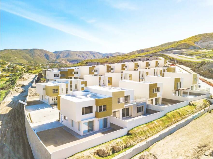 #5637 - Casa para Venta en Ensenada - BC