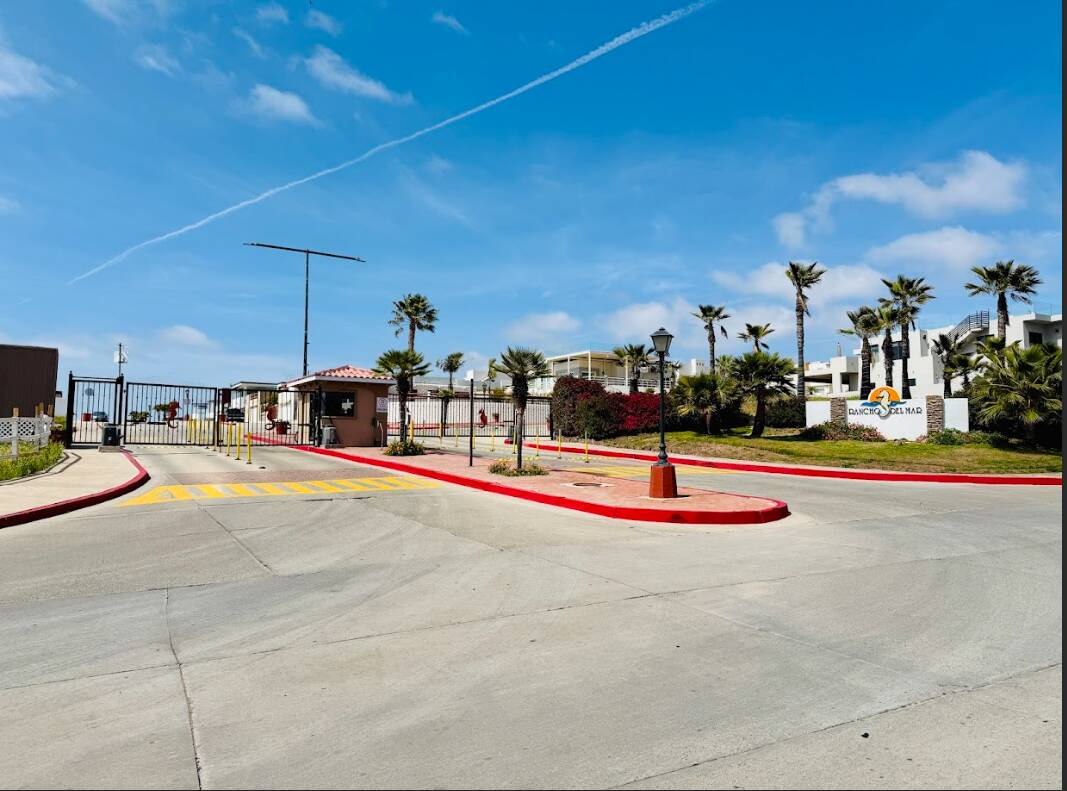 #5809 - Casa para Venta en Playas de Rosarito - BC