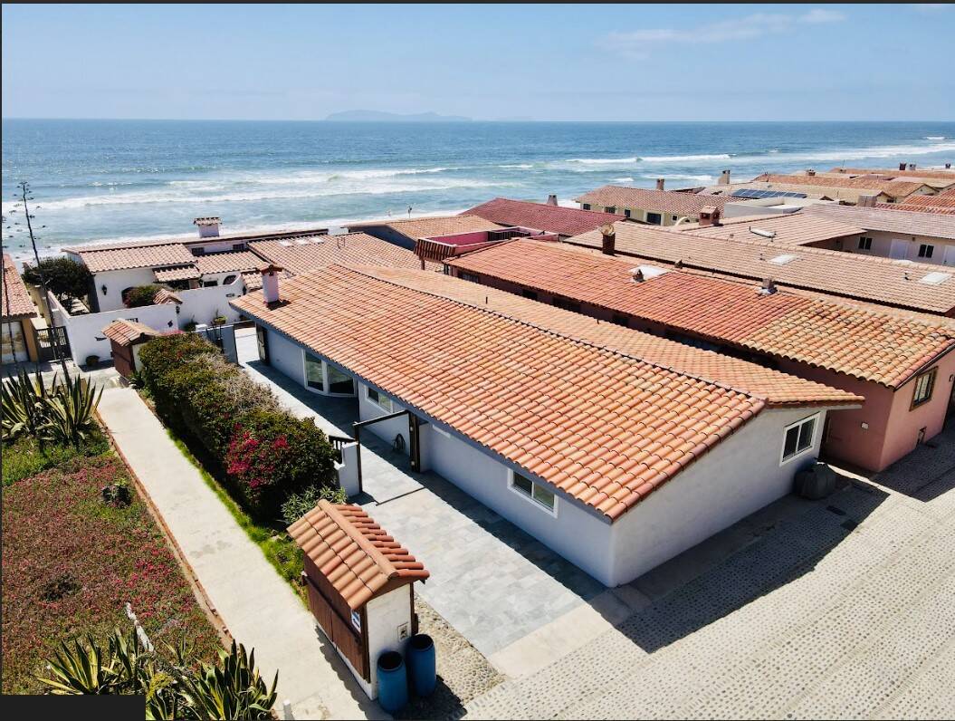 #5825 - Casa para Venta en Playas de Rosarito - BC