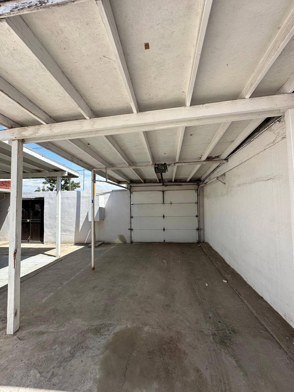 #5928 - Casa para Venta en Ensenada - BC