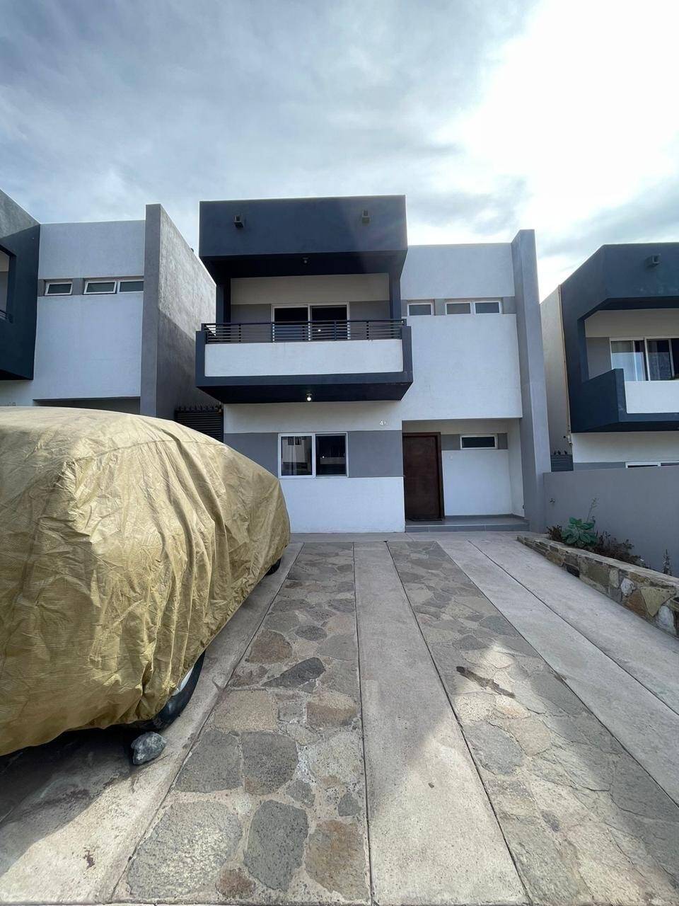 #5967 - Casa para Venta en Ensenada - BC