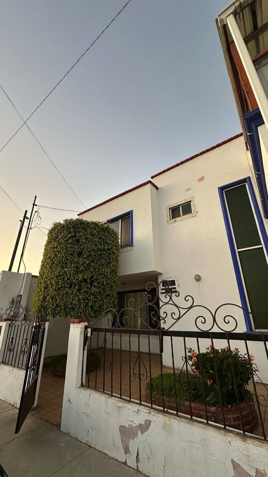 #5979 - Casa para Venta en Ensenada - BC