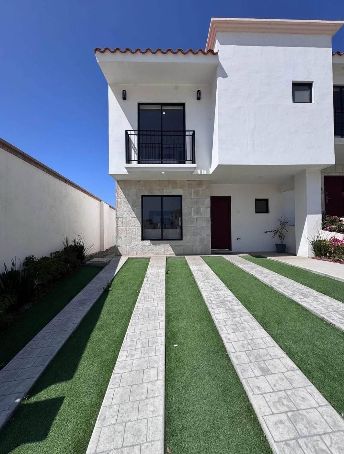 #5996 - Casa para Venta en Ensenada - BC