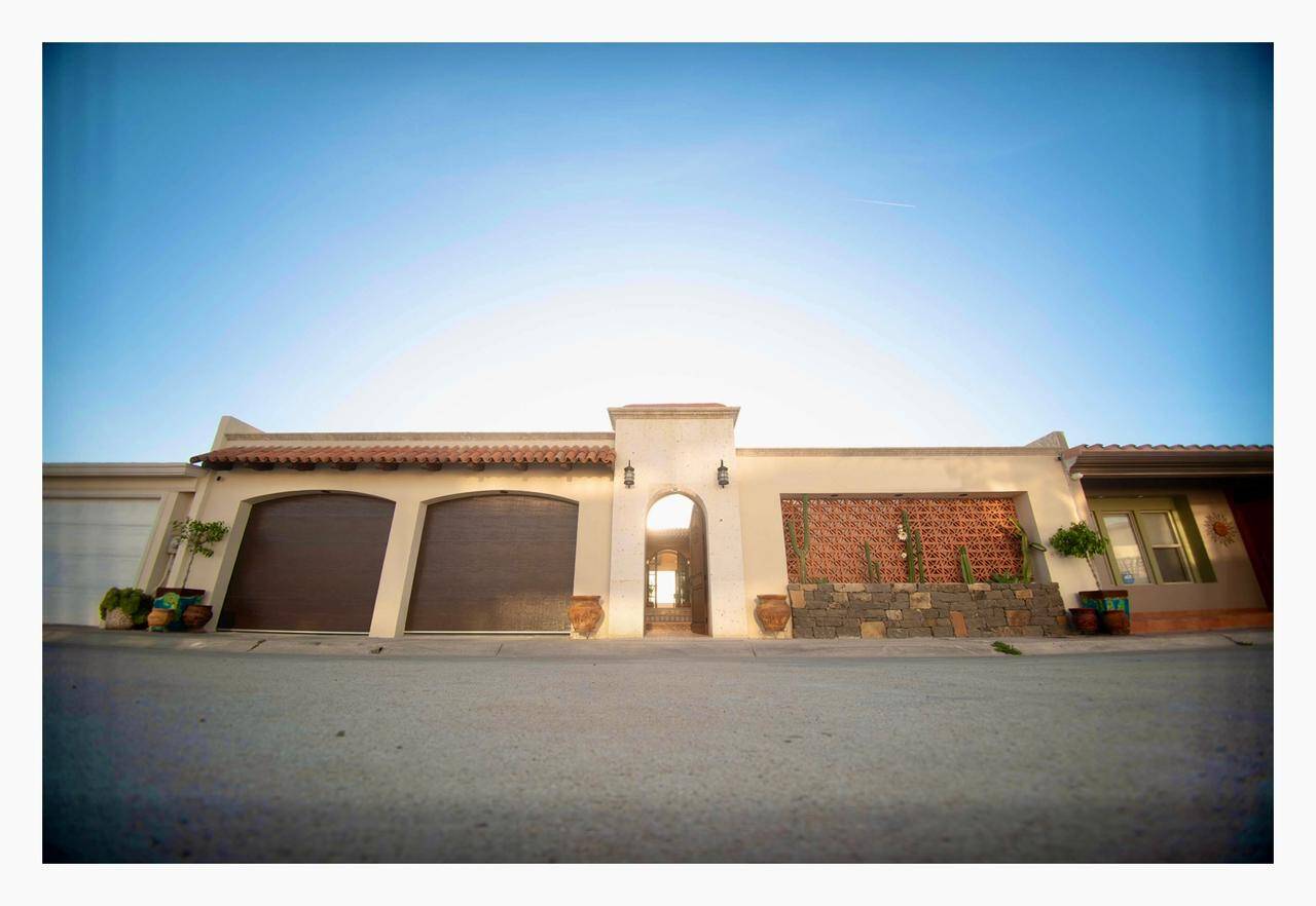 #6004 - Casa para Venta en Playas de Rosarito - BC