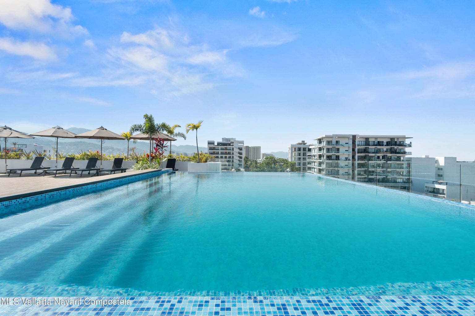 #6051 - Departamento para Venta en Puerto Vallarta - JC