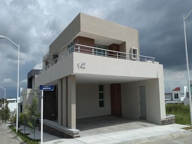 #1456 - Casa para Venta en Villa de Alvarez - CL