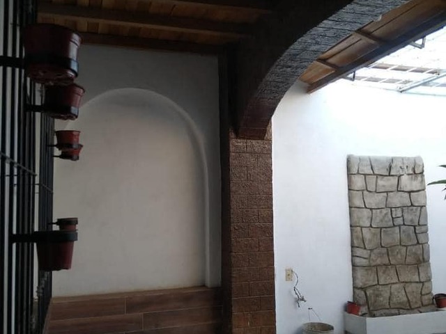 #2449 - Casa para Venta en Villa de Alvarez - CL