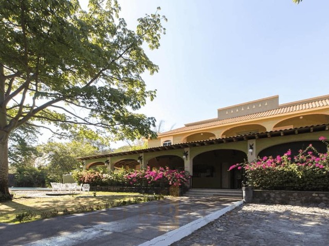 CASA CAMPESTRE para Venta en Villa de Alvarez - 4