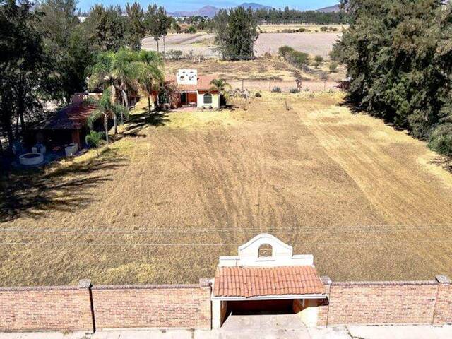 #3341 - CASA CAMPESTRE para Venta en Tlajomulco de Zúñiga - JC - 3