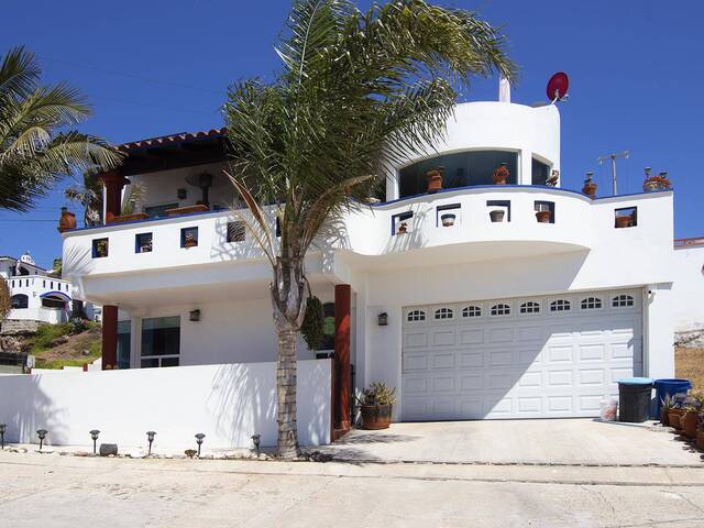 #3682 - Casa para Venta en Playas de Rosarito - BC - 1