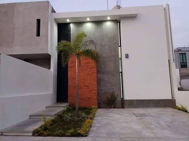 #4846 - Casa para Venta en Villa de Alvarez - CL - 1