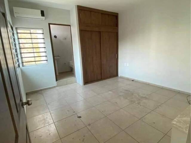 #4847 - Casa para Venta en Villa de Alvarez - CL - 2