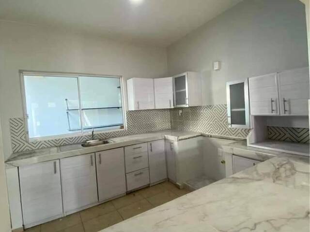 Casa para Venta en Villa de Alvarez - 5