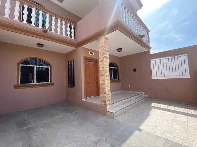 #4871 - Casa para Venta en Colima - CL - 2