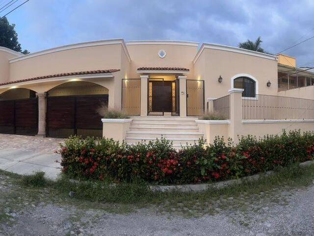 #5092 - Casa para Venta en Colima - CL - 2