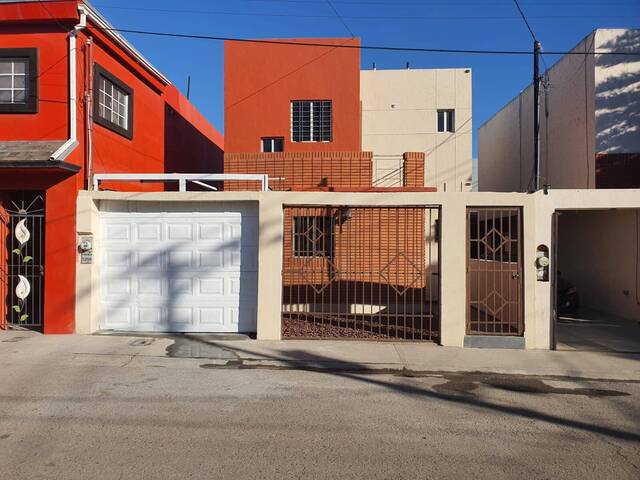 #5254 - Casa para Venta en Tijuana - BC - 1