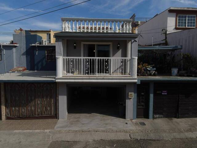 #5356 - Casa para Venta en Tijuana - BC - 2