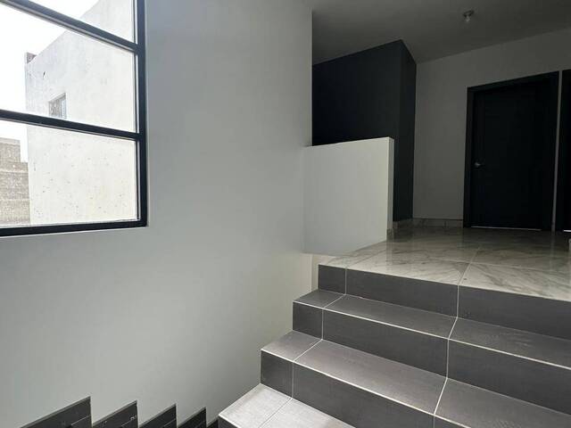 #5545 - Casa para Venta en Ensenada - BC