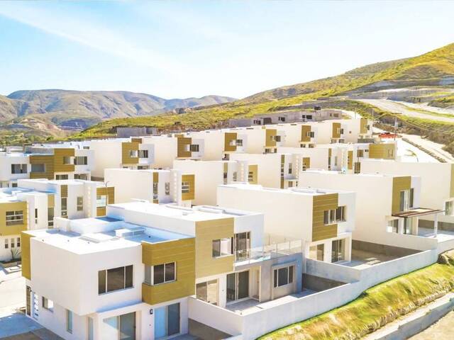 #5614 - Casa para Venta en Ensenada - BC