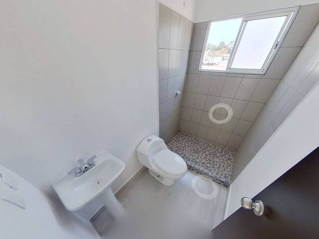 #5785 - Casa para Venta en Tijuana - BC - 3