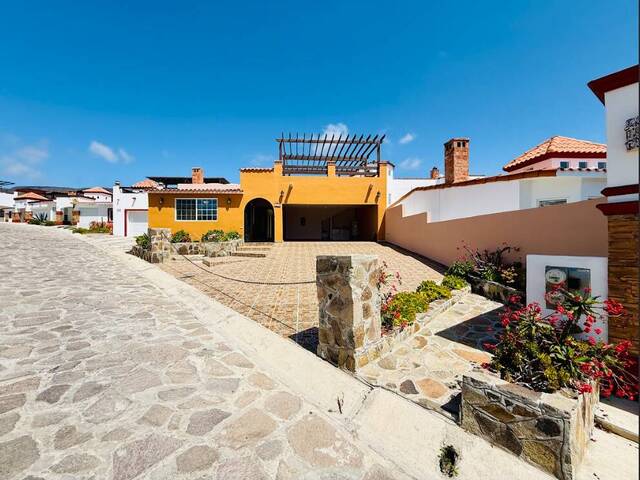 #5653 - Casa para Venta en Playas de Rosarito - BC