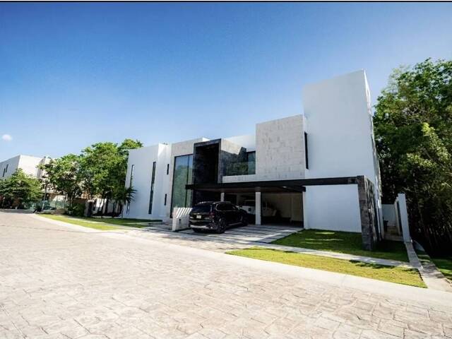 #5855 - Casa para Venta en Playa del Carmen - QR - 2