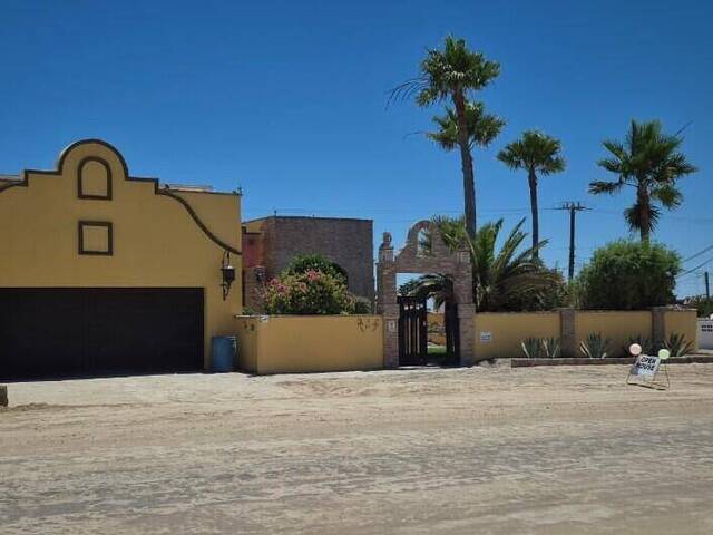 #5857 - Casa para Venta en Puerto Peñasco - SR - 1