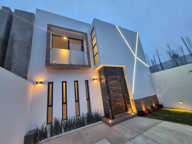 #5858 - Casa para Venta en Villa de Alvarez - CL - 3