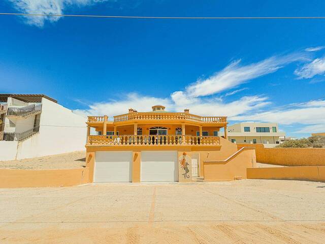 #5861 - Casa para Venta en Puerto Peñasco - SR - 2