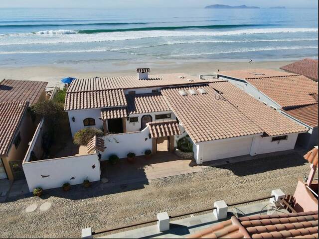 #5649 - Casa para Venta en Playas de Rosarito - BC