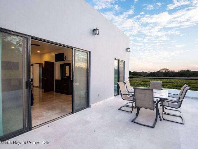 #5876 - Casa para Venta en Bahía de Banderas - NT - 3