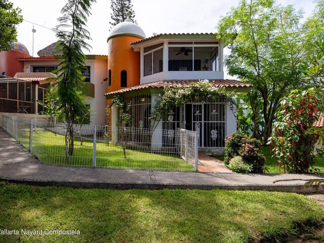 #5889 - Casa para Venta en Bucerías - NT - 1