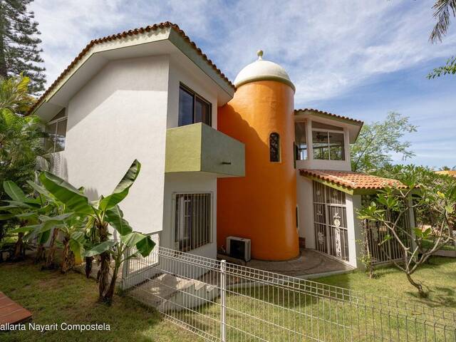 #5889 - Casa para Venta en Bucerías - NT - 2