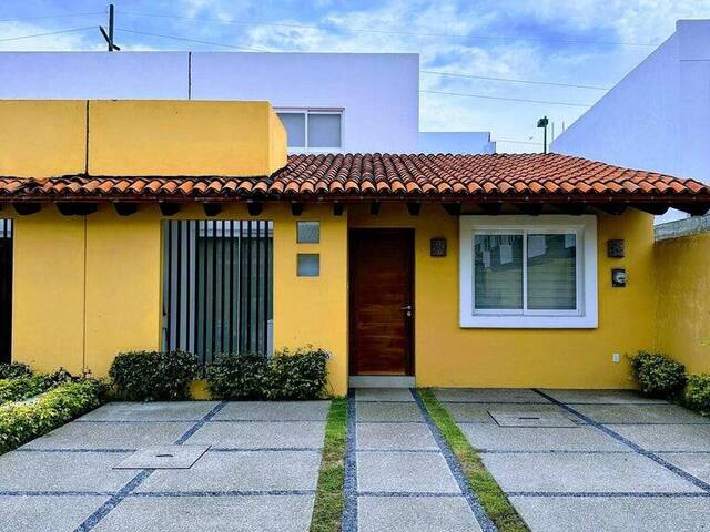 #5893 - Casa para Venta en Bucerías - NT - 2