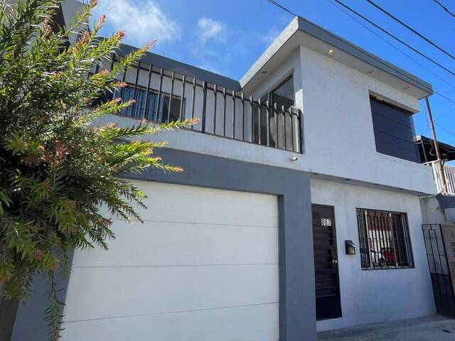 #5929 - Casa para Venta en Tijuana - BC - 1