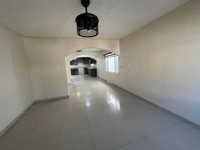 #5929 - Casa para Venta en Tijuana - BC - 3