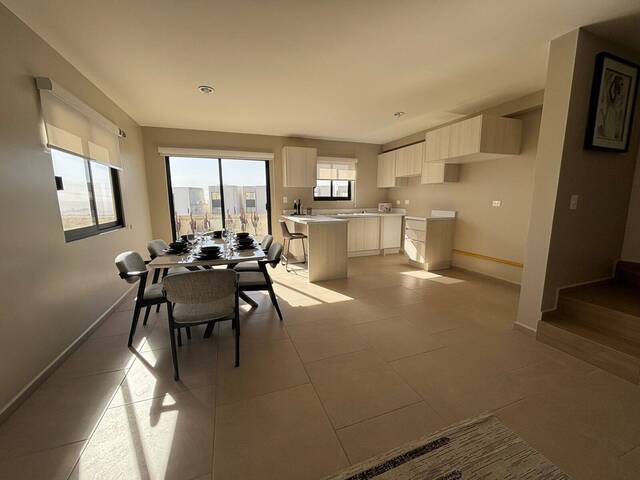 #5901 - Casa para Venta en Playas de Rosarito - BC